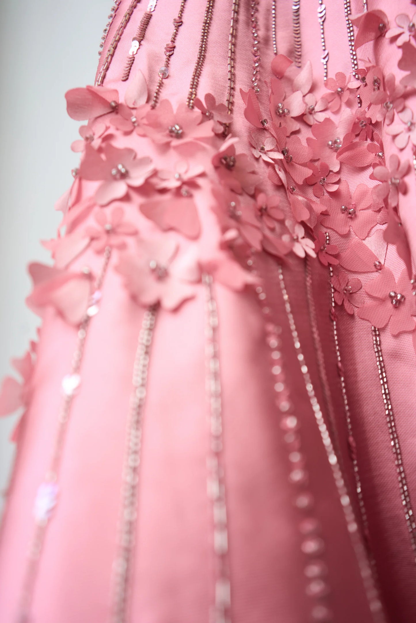 Toby Gown - Theia